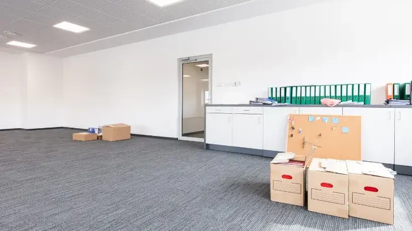 Cajas y enseres clasificados antes de su retirada